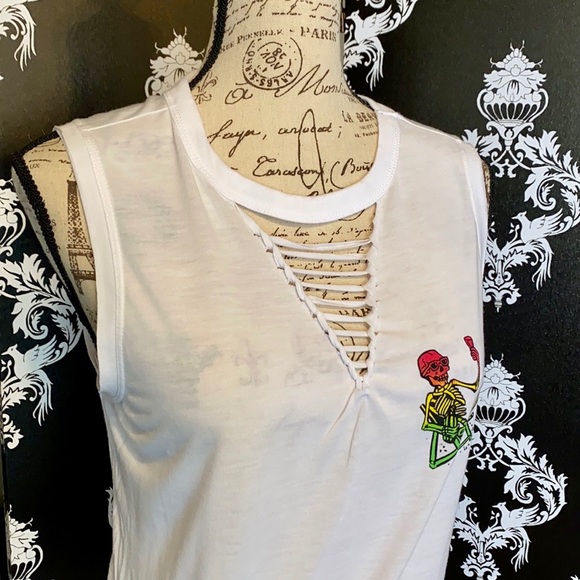 🌴 NWT! Cool Vacation Now Colorful Skeleton Tank! - Picture 5 of 10